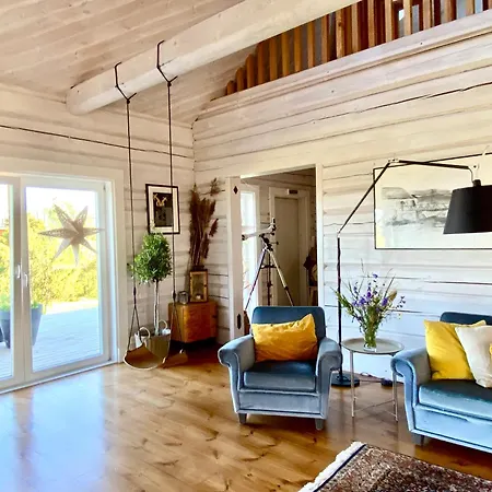 Art And Design Loghouse In Muhu Island Bed & Breakfast *