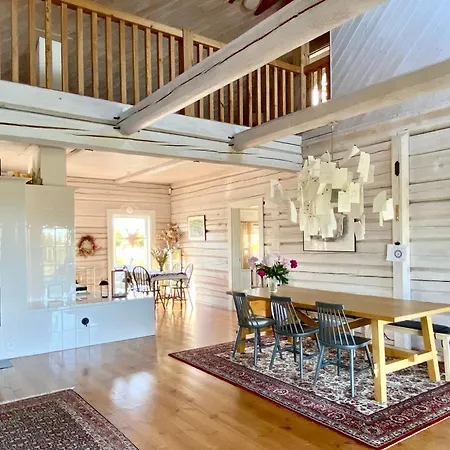 Art And Design Loghouse In Muhu Island *